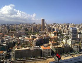 «  Le Liban a réussi à contenir la propagation de ce nouveau fléau de la mondialisation, le « Covid-19 » par Charles Abdallah, économiste à l’Université Saint-Joseph de Beyro