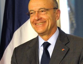 Alain Juppé se présente en ami de la Tunisie