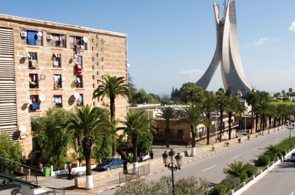 L’Algérie réfléchit à réviser sa constitution pour plus de transparence et de lutte contre la corruption 