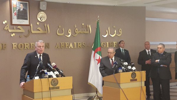 Jean-Marc Ayrault à Alger pour renouveler un message « d’amitié »