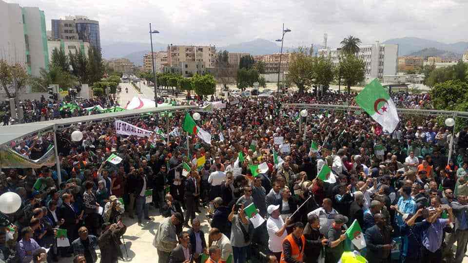 Chroniques de la chute de Bouteflika 2/3 : des manifestations à la chute du régime