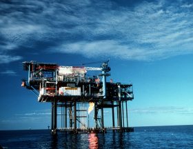 Total, BP et Eni signent un accord d’exploration avec le ministre du pétrole égyptien