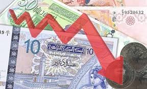 Economie : le dinar tunisien poursuit sa chute libre