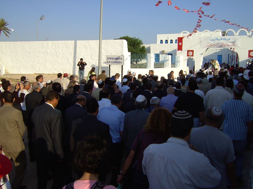 Tunisie : Des milliers de fidèles au pèlerinage juif de la Ghriba