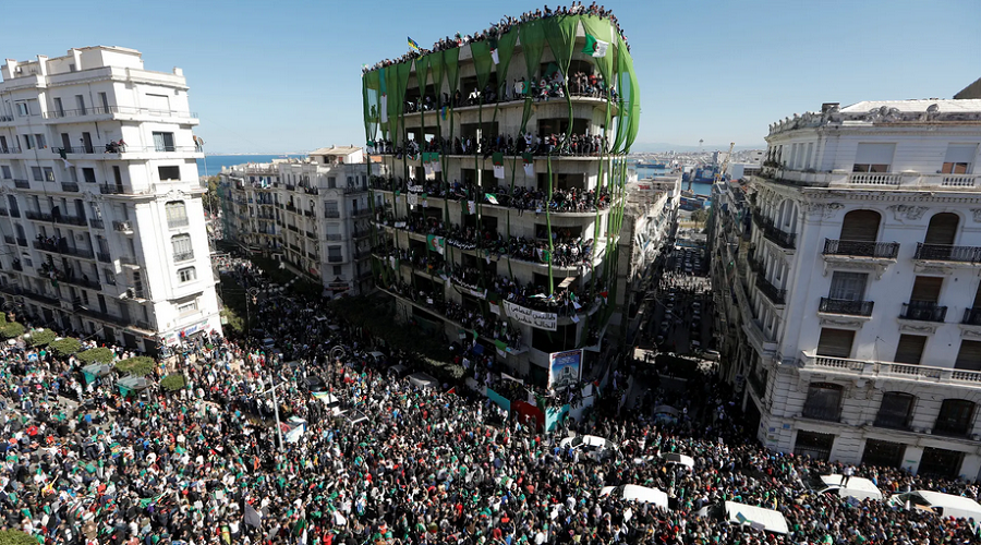 Algérie : Le mouvement Hirak peut-il être à l'origine d'un nouveau discours sur la mémoire?