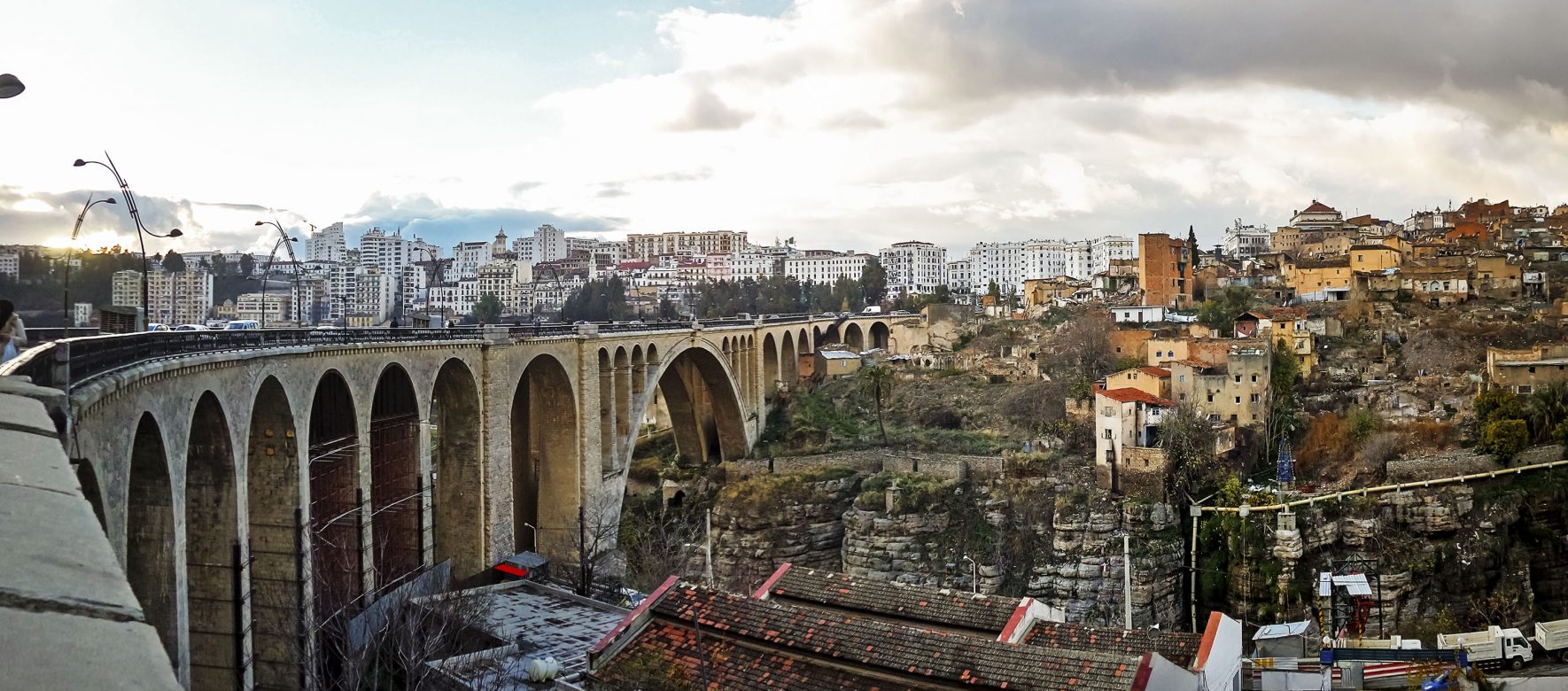 Algérie : Constantine la ville suspendue au-dessus du temps