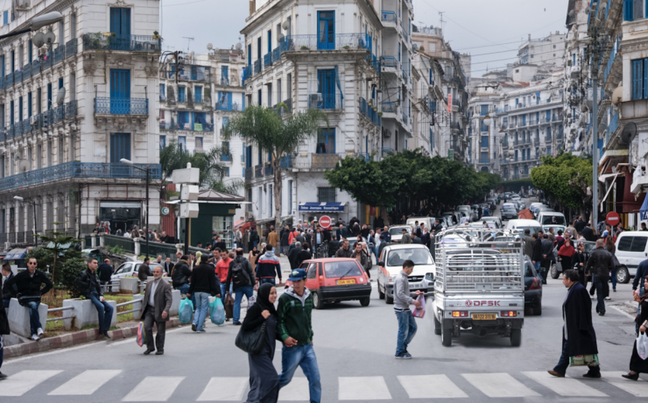 Algérie : Les banques et établissements financiers du pays ont encore six mois pour augmenter leur capital social, imposé par la Banque centrale