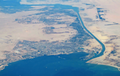 Egypte : L’Autorité du canal de Suez a l’intention de lancer des travaux pour élargir et approfondir le tronçon sud de la voie navigable du canal
