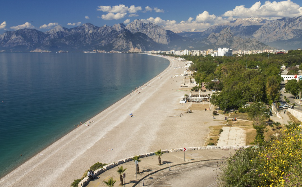 Turquie : Ca y est les touristes ont « débarqué » dans la célèbre station balnéaire d’Antalya