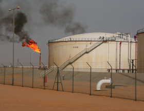 Libye : Le premier ministre a officialisé la construction d’une raffinerie de pétrole dans le sud, près du champ d’Al Sharara, le plus important périmètre de production du pays