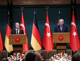 La Turquie et l'Allemagne veulent intensifier leurs efforts diplomatiques pour trouver une solution au conflit ukrainien
