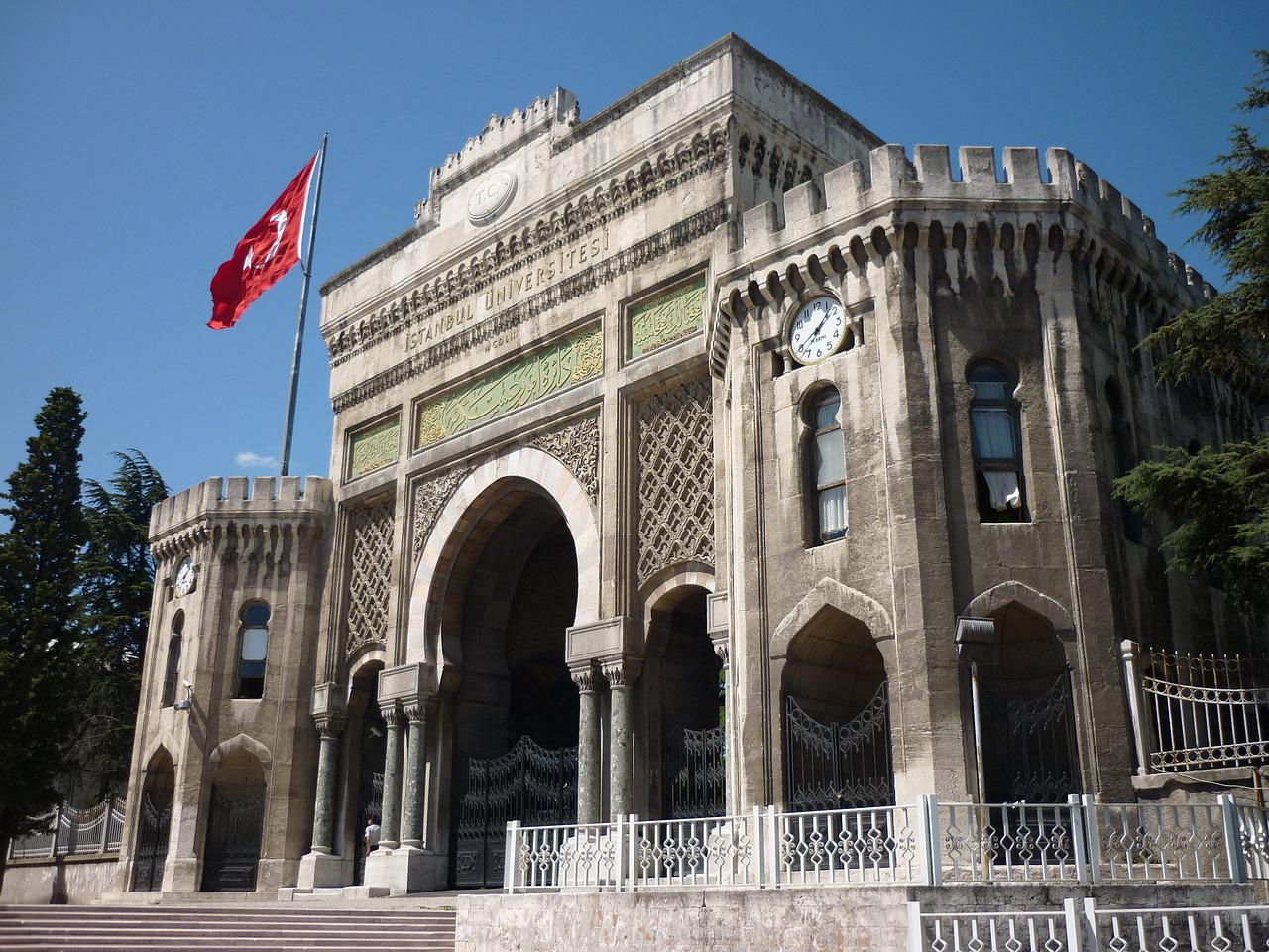 Algérie : Le président Tebboune en Turquie a déclaré que la France avait privé les algériens de tout enseignement durant 130 ans !