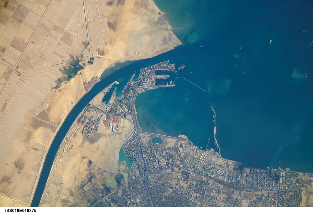 Egypt: The right of way rules for cruise yachts using the Suez Canal have been modified by the authority in charge of managing the canal