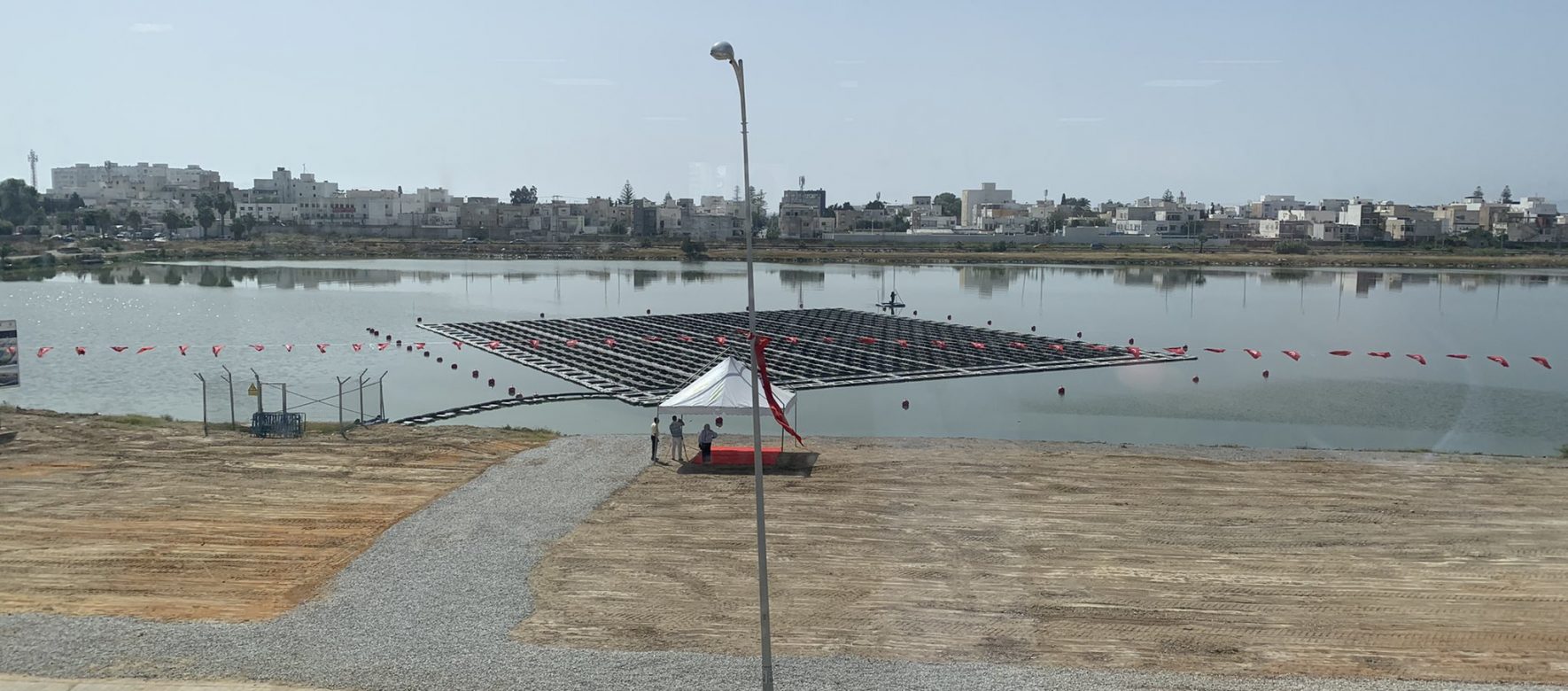 La Tunisie inaugure la première centrale solaire flottante de la région Afrique du Nord et Moyen-Orient