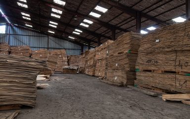 1024px Stockage de bois deroule a lancienne usine Mathe dIrleau