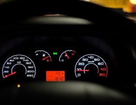 car dashboard 2667434 1280