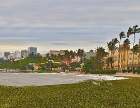 Maputo Waterfront beach Mozambique Tom Corser www.tomcorser