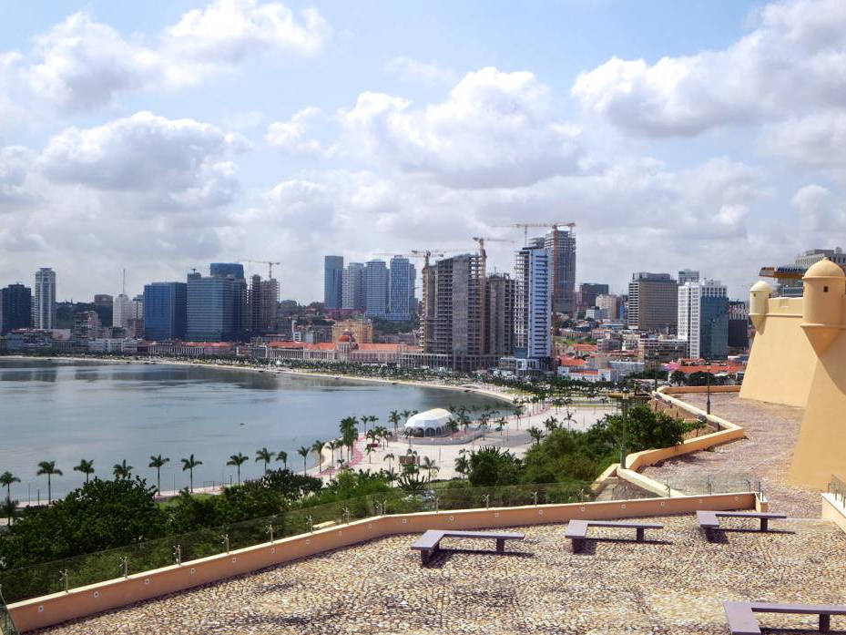 Luanda Skyline Angola 2015 cropped