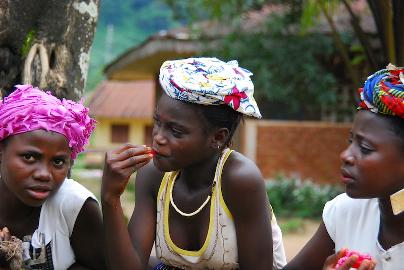 guinea people tribe headgear tradition child 1425013 pxhere.com