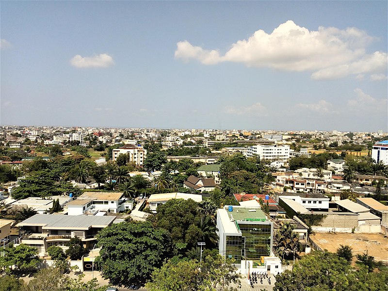 800px Vue panoramique quartier cadjehoun Cotonou au Benin 1