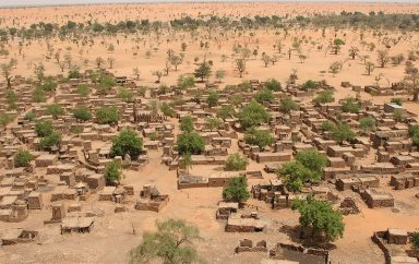 800px Village Telly in Mali