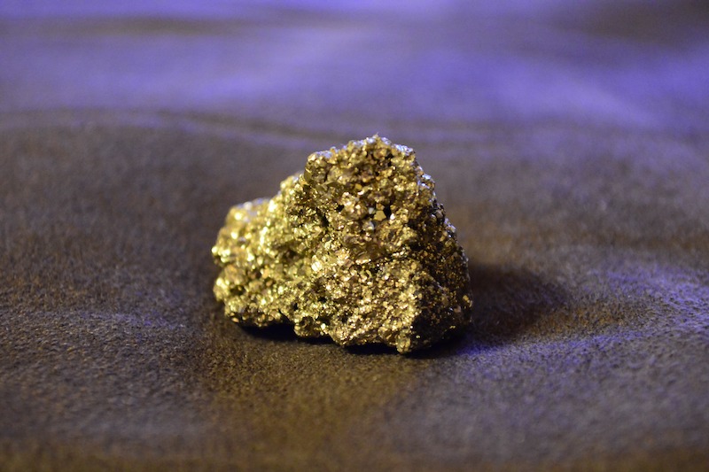 rock metal yellow material close up gold 983956 pxhere.com