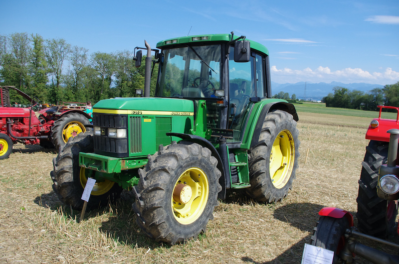 Tracteur John Deere 6310 2000 gauche