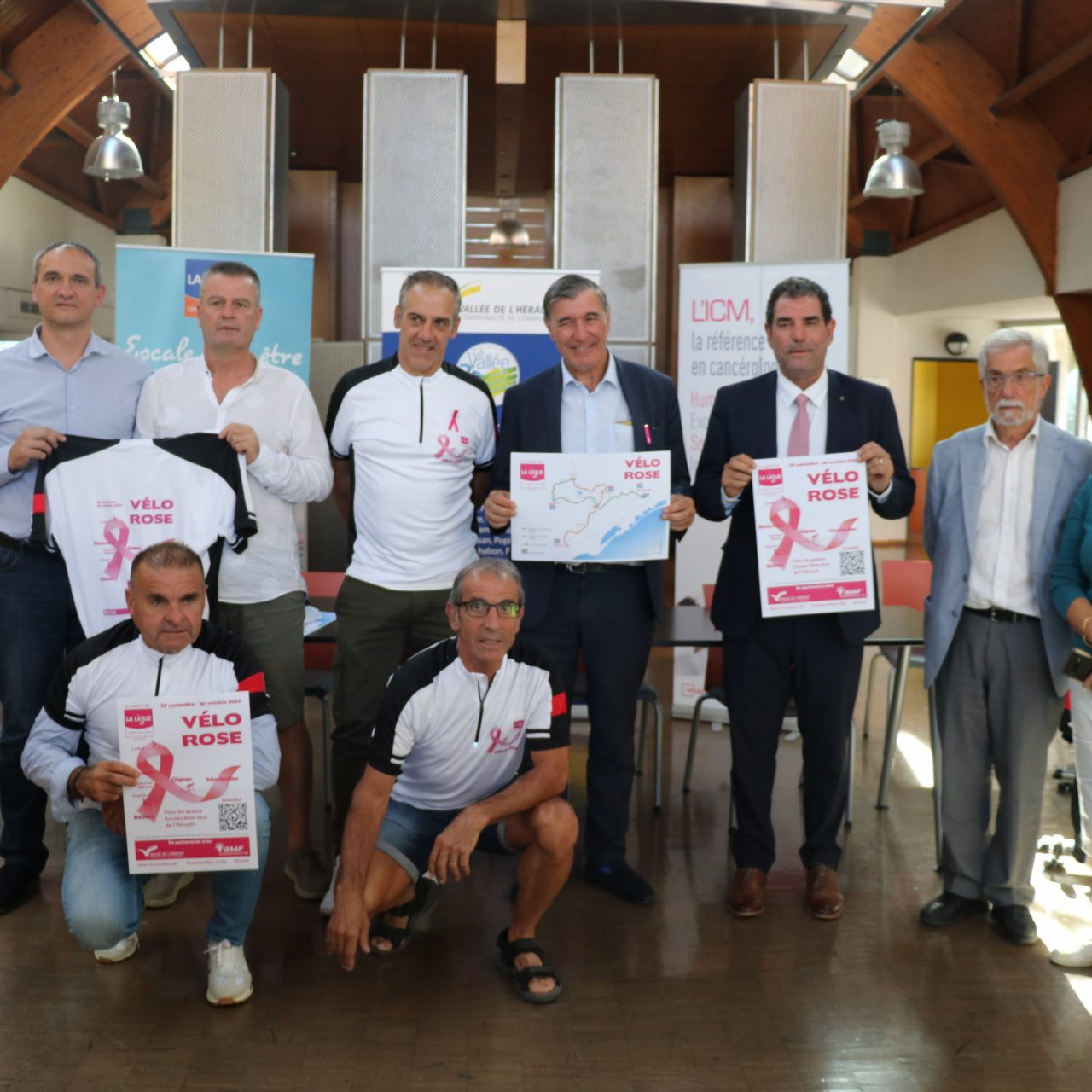 conf presse vélo rose 1