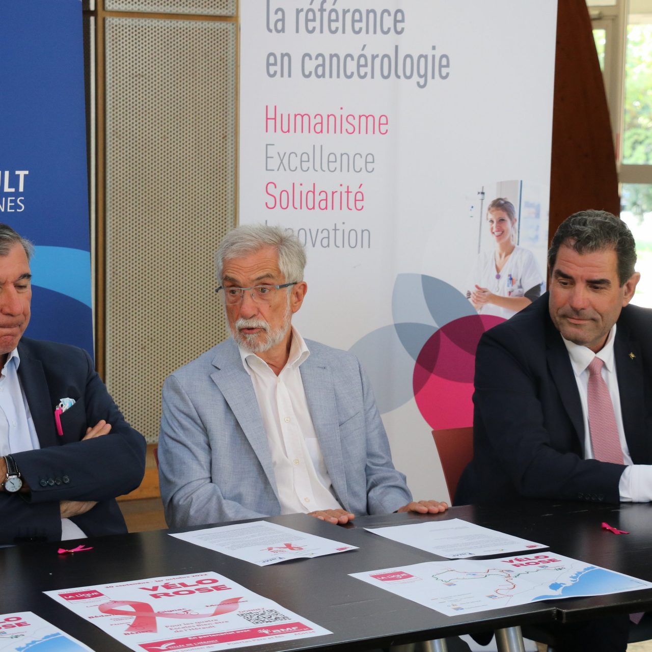 conf presse vélo rose 3