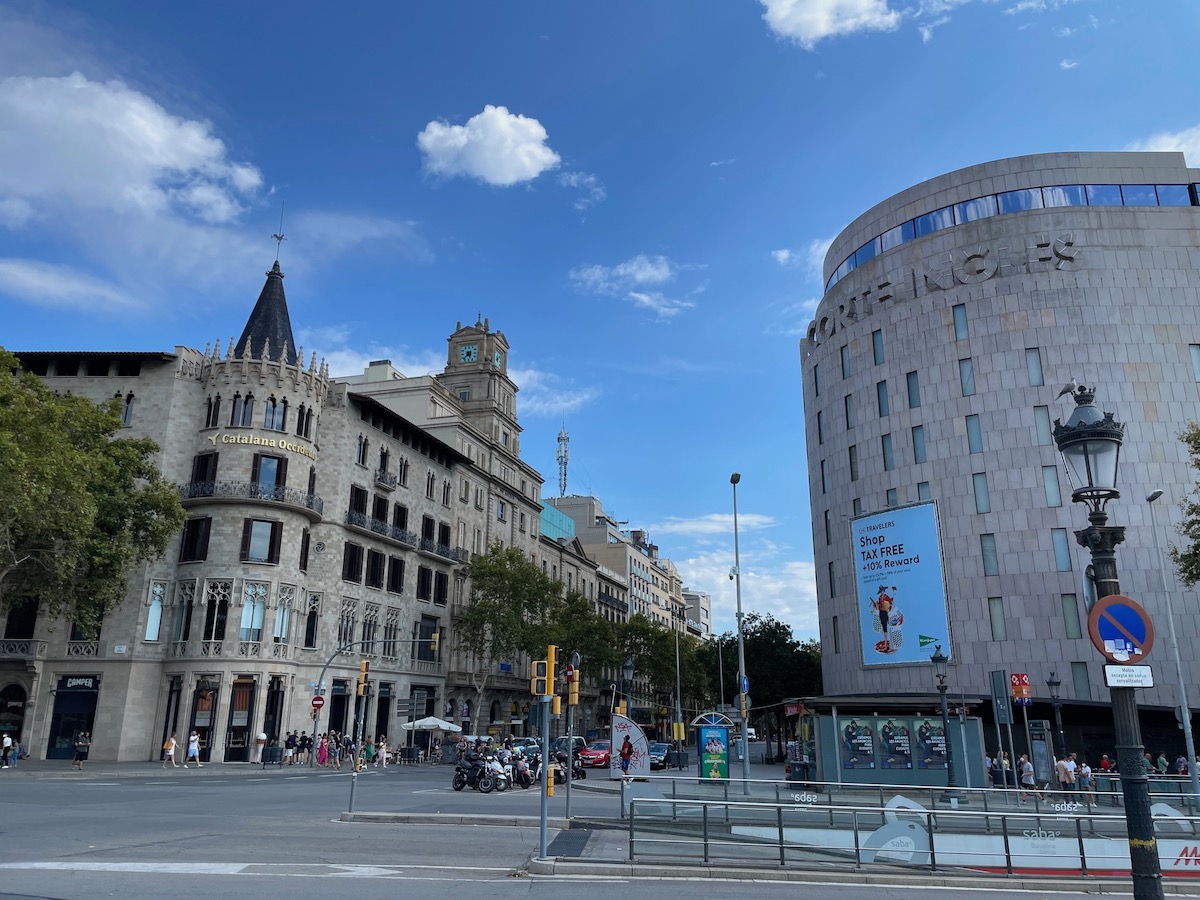 Place Barcelone ©Jérémy Flament