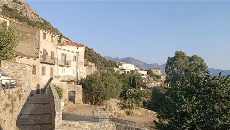 Corse village