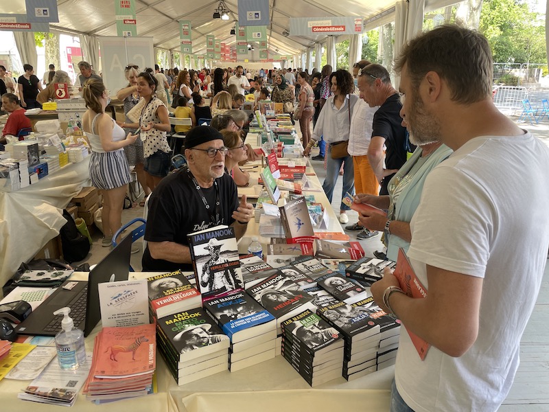 Comedie du livre 4