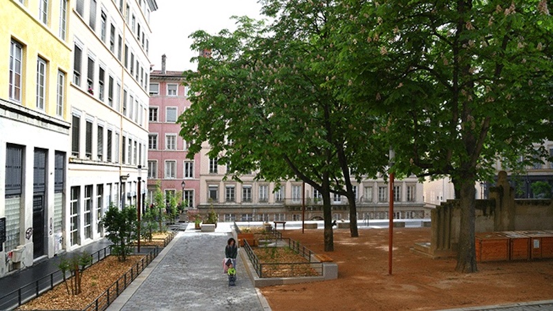 Lyon Place Chardonnet