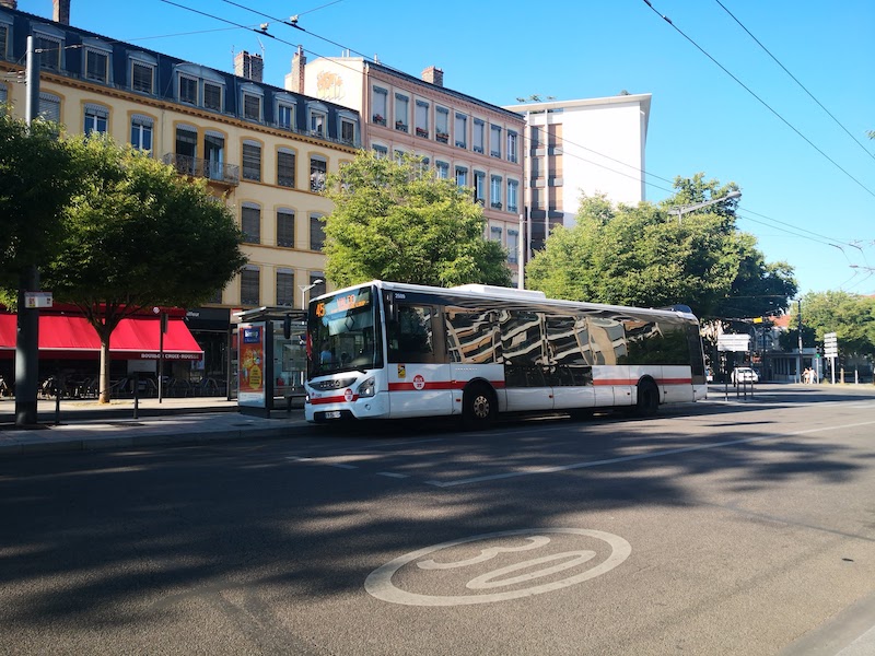 lyon bus