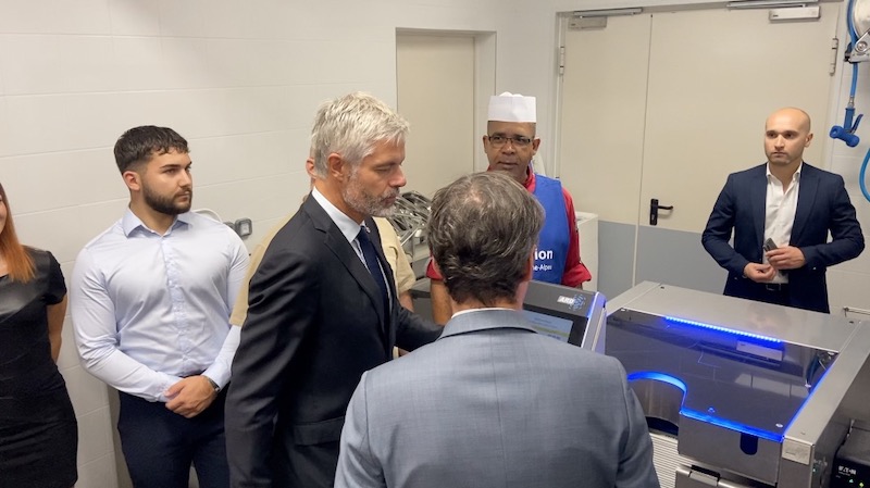 AURA inaugure lycee Arnaud Beltrame port de luniforme wauquiez attal 7