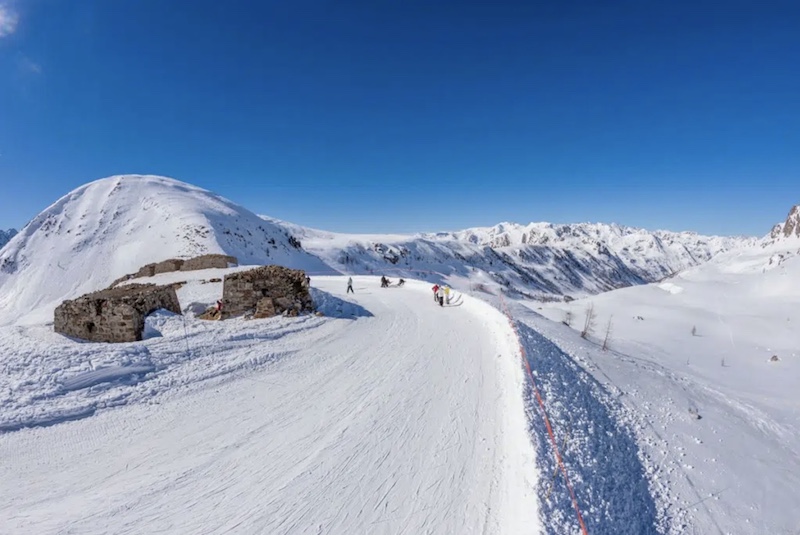 Isola 2000 ski