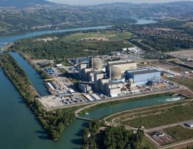 134a76a4c989 Vue aerienne de la centrale nucleaire de Saint Alban