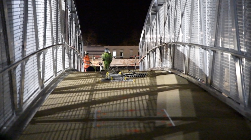 Pose de la passerelle gignac 14