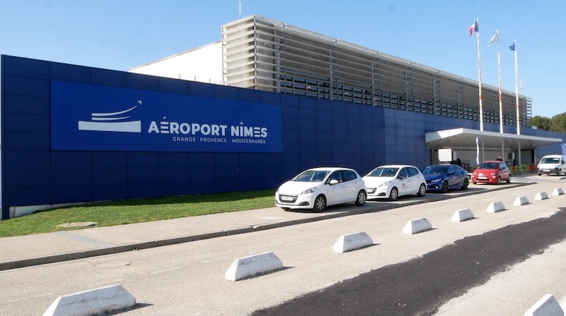 YT MINIATURE NIMES AEROPORT