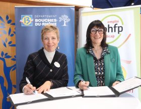 Signature Convention Département 13 et FIPHFP Valérie Guarino et Séverine Baudoin