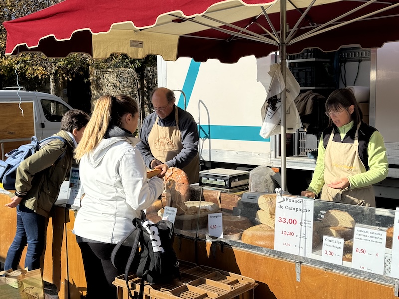 Marché Saint Geniez d'olt ©Jérémy Flament