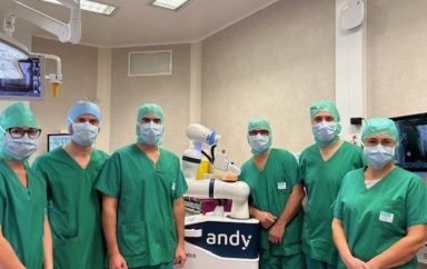 Montpellier polyclinique Saint Roc robot de dernière génération pour la chirurgie du genou