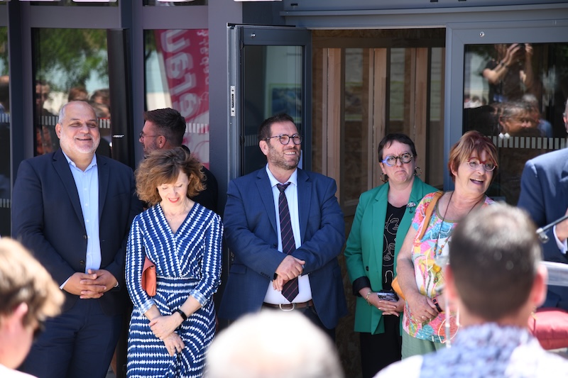 Vallée de l'Hérault inauguration de la Maison du tourisme et des mobilités Sourire elus