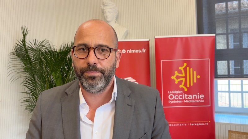 2 Vincent BOUGET, Maire de Nîmes et Président de la Métropole de Nîmes Plan synchronisé