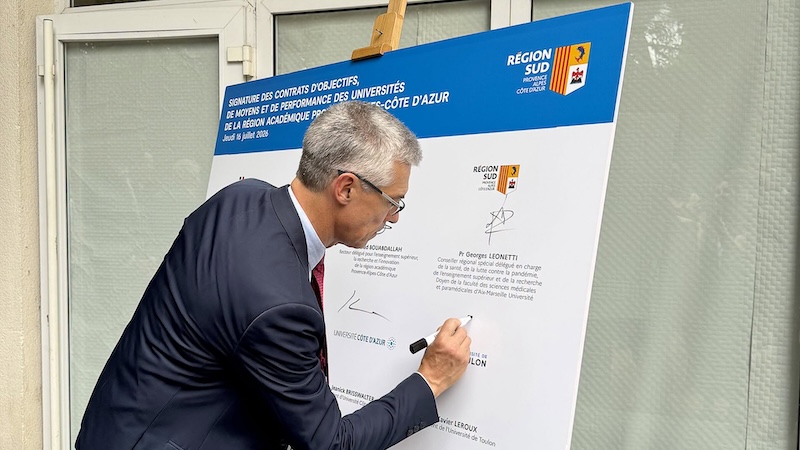 Université de Toulon signature du contrat d'objectifs 3