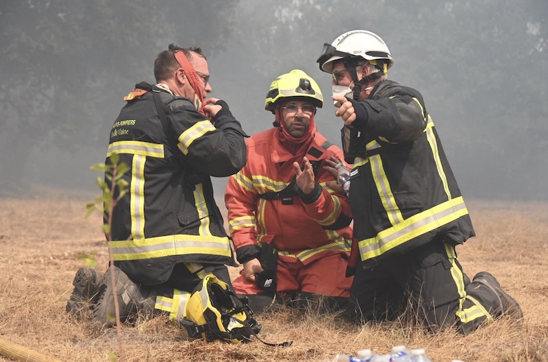 Incendies Gironde et Var hommage aux soldats du feu 1