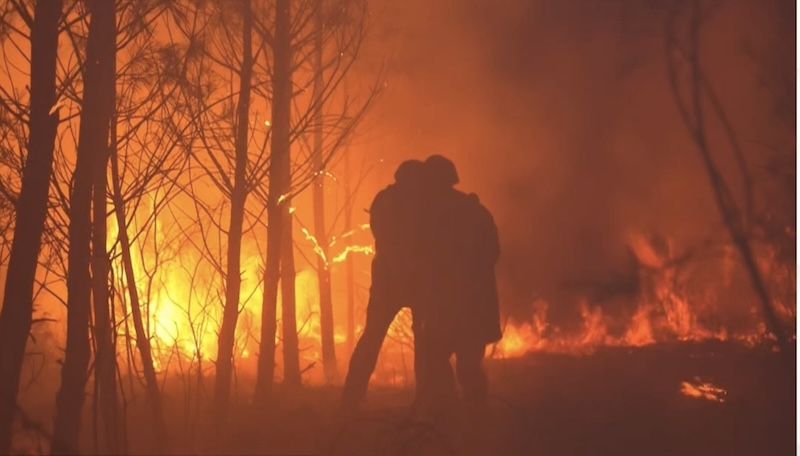 Incendies Gironde et Var hommage aux soldats du feu