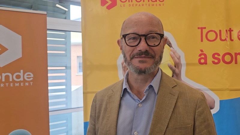 Jean Luc GLEYZE, Président du Département de la Gironde Plan synchronisé