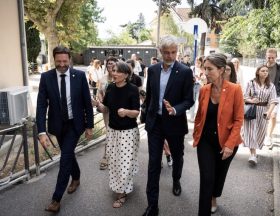 Région auvergne rhone alpes accompagne les lycéen interdiction téléphones main